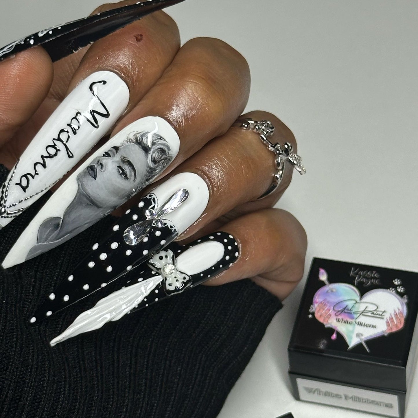 GEL PAINT- WHITE MITTENS