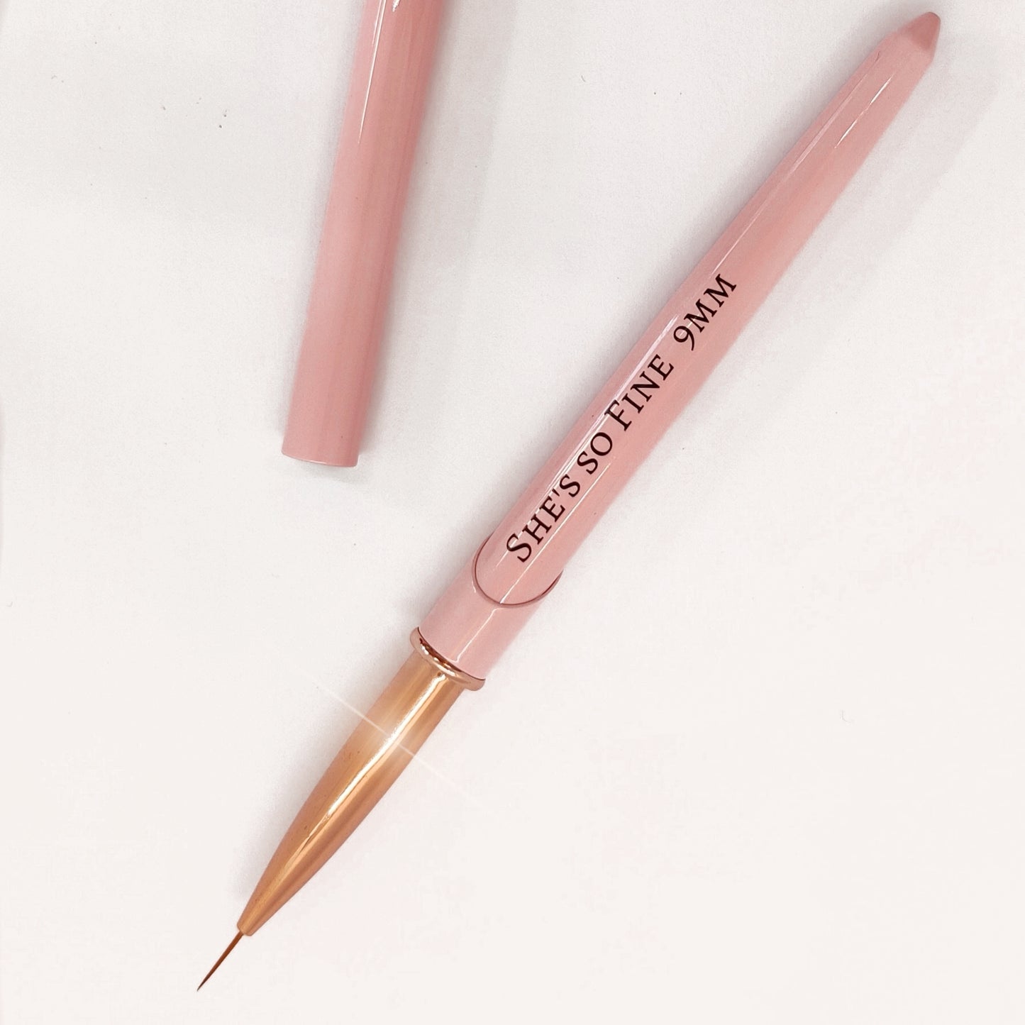 SHE'S SO FINE 9MM BRUSH - 2 COLOURS AVAILABLE
