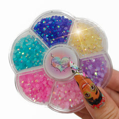 HOLOGRAPHIC RHINESTONES