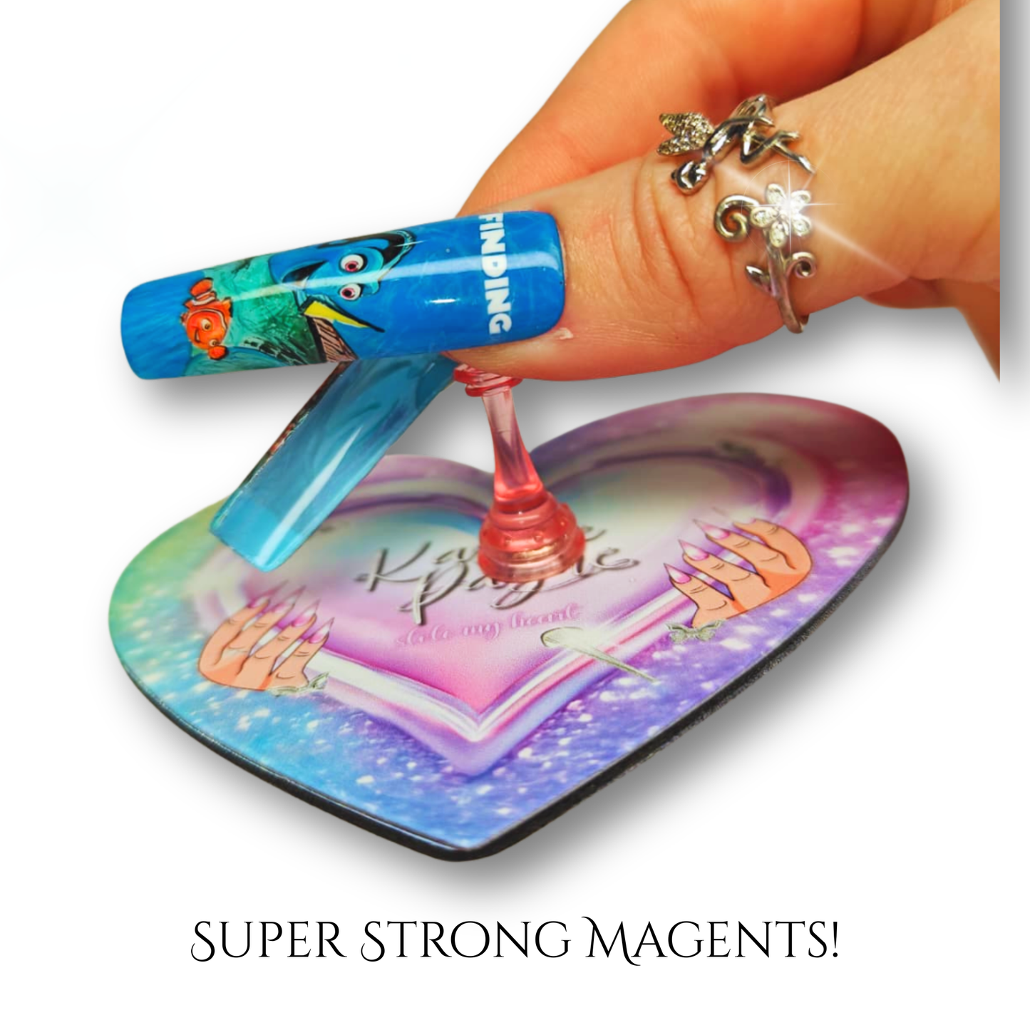 MAGNETIC HEART STAND