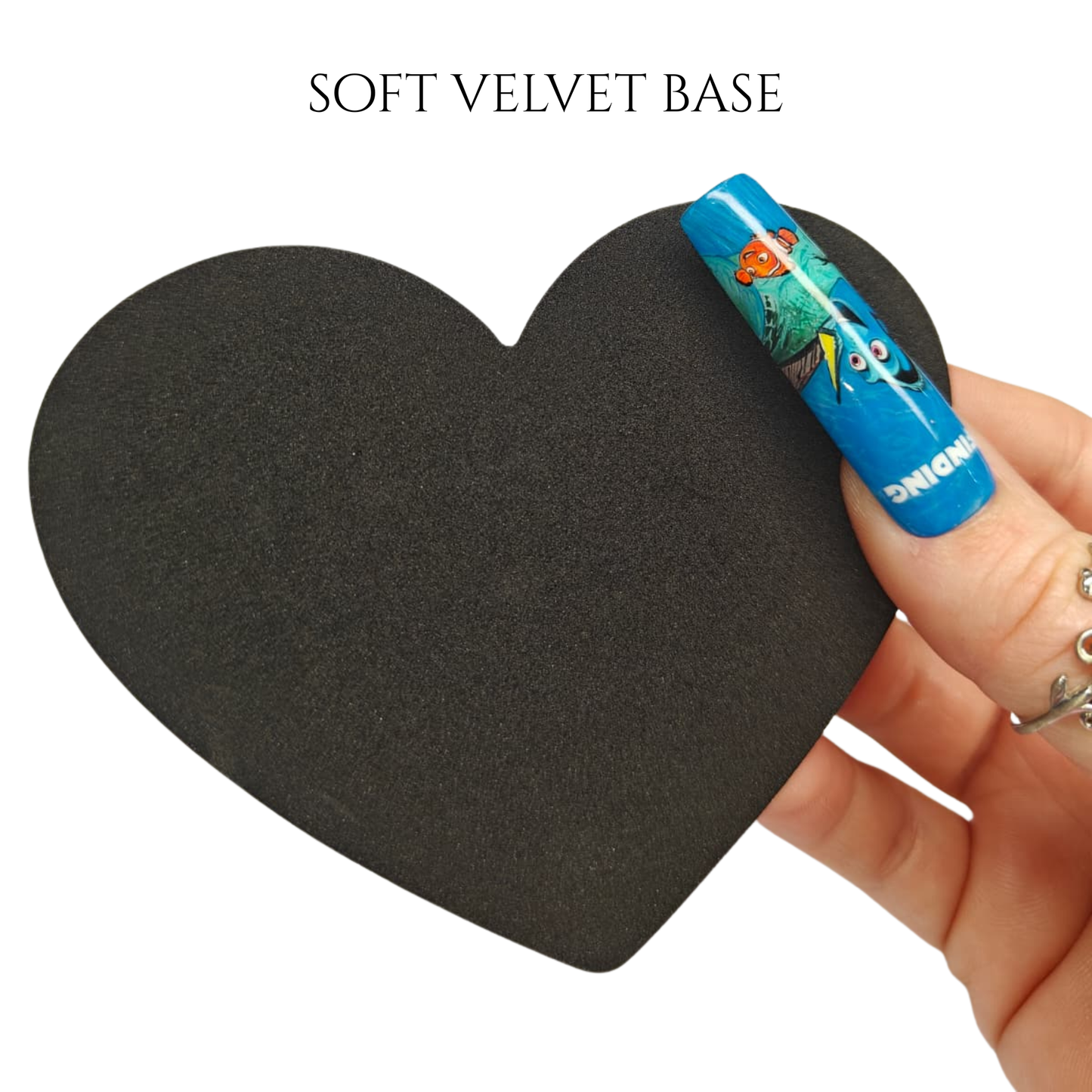 MAGNETIC HEART STAND